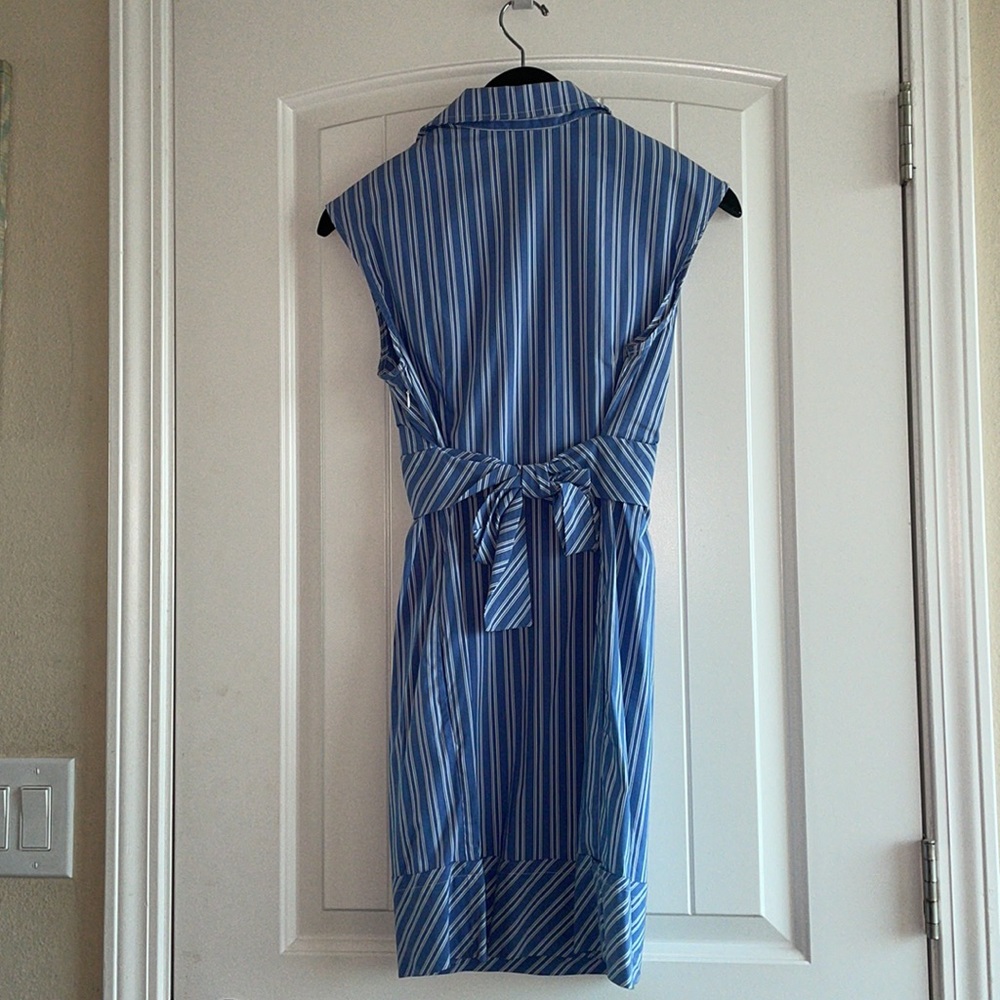 BCBGMAXAZRIA sleeveless striped dress size 6 NWOT - Picture 2 of 6